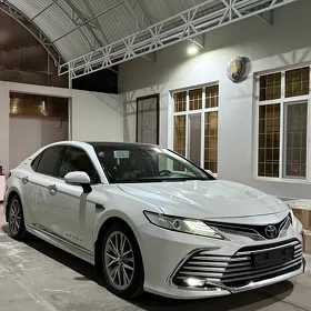 Toyota Camry 2023