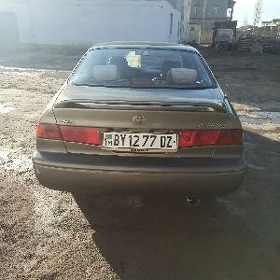 Toyota Camry 2000