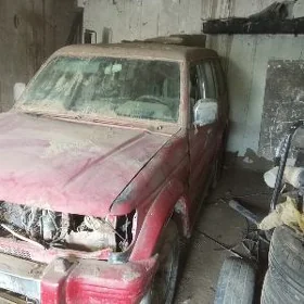 Mitsubishi Pajero 1997