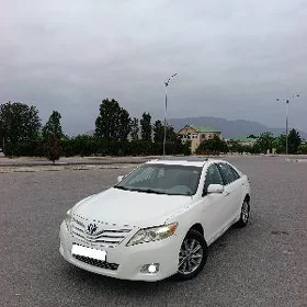 Toyota Camry 2010
