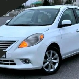 Nissan Versa 2013