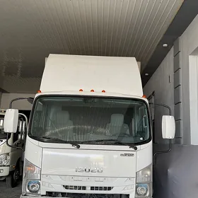 Isuzu Elf 2017