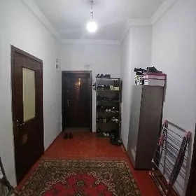 Satlyk 4/4 etajy 3kom 96m²
