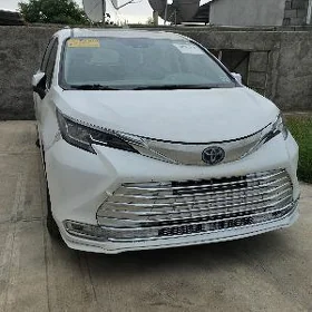 Toyota Sienna 2022