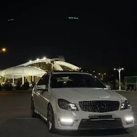 Mercedes-Benz C350 2010