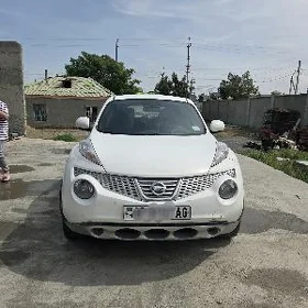 Nissan JUKE 2012