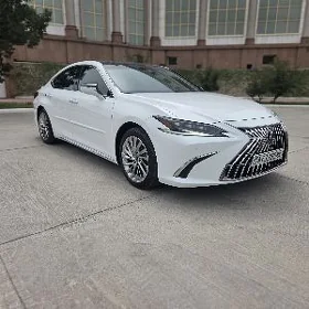 Lexus ES 350 2022
