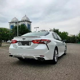 Toyota Camry 2018