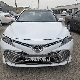 Toyota Camry 2018