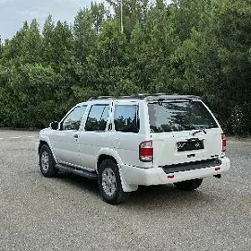 Nissan Pathfinder 2001