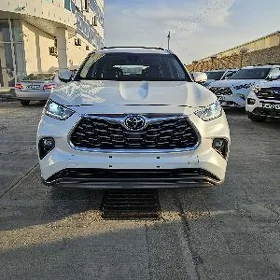 Toyota Highlander 2022