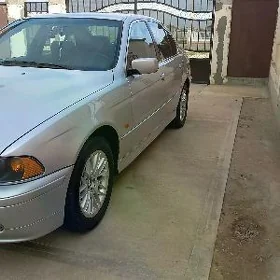 BMW E39 2000