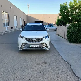 Toyota Highlander 2022