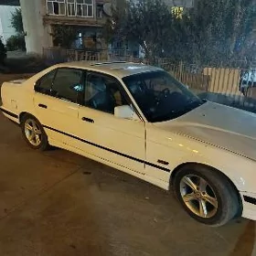 BMW 525 1990
