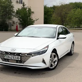 Hyundai Elantra 2022