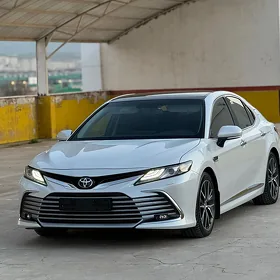 Toyota Camry 2023