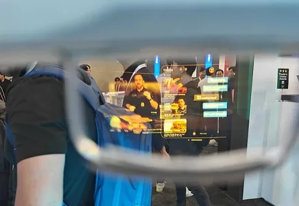 Samsung Display изобрела линзы для AR-очков, способные показывать полупрозрачное видео