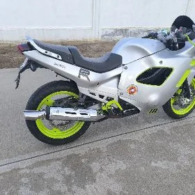 Yamaha Artistic 2005