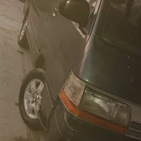 Toyota Hiace 1990