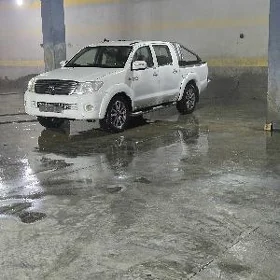 Toyota Hilux 2011
