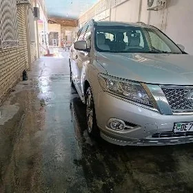 Nissan Pathfinder 2015