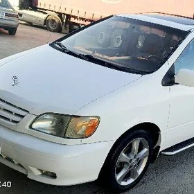 Toyota Sienna 1999