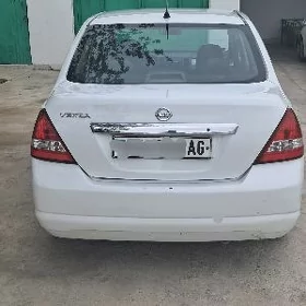 Nissan Versa 2010