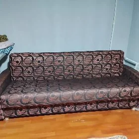 Диван