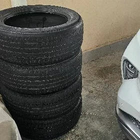 Yokohama tekerler 215 55 R17