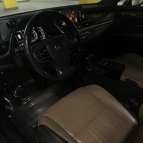 Lexus ES 350 2020