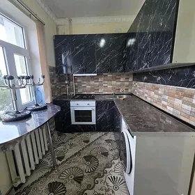 11mkr 4/2etažy 2kom razdelni