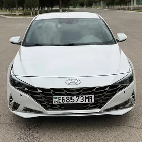 Hyundai Elantra 2022
