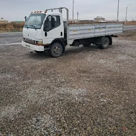 Mitsubishi Canter 2004