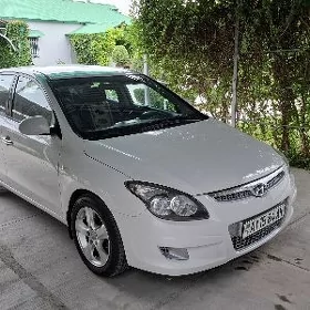 Hyundai Accent 2010