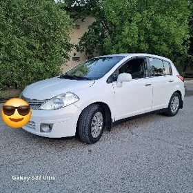 Nissan Versa 2012