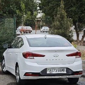 Hyundai Elantra 2020