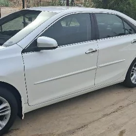 Toyota Camry 2017