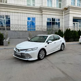 Toyota Camry 2018