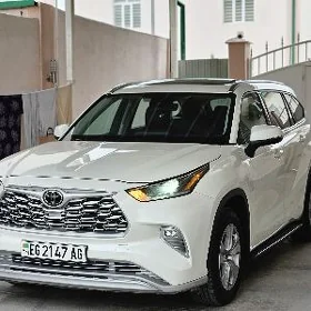 Toyota Highlander 2021