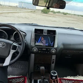 Toyota Land Cruiser Prado 2012