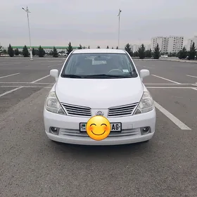 Nissan Versa 2011