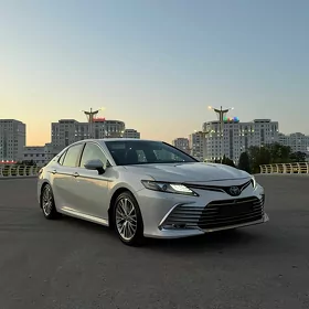 Toyota Camry 2018
