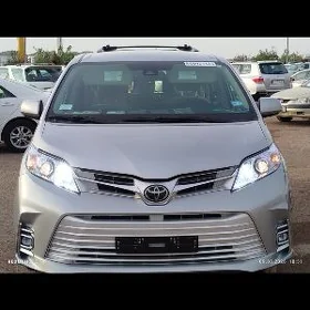 Toyota Sienna 2020