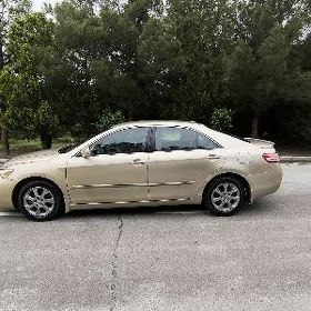 Toyota Camry 2011