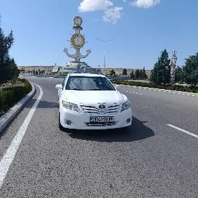 Toyota Camry 2011