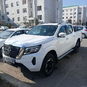 Nissan Navara 2024