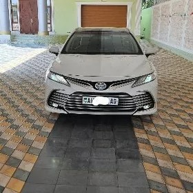 Toyota Camry 2021