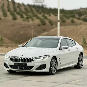 BMW 8 Series 2021