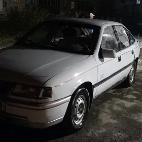 Opel Vectra 1990
