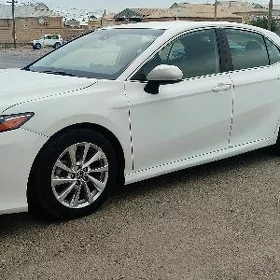 Toyota Camry 2023